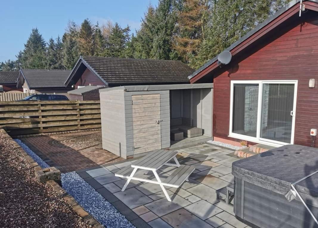 Cairnyard Lodges - Woodrow Beeswing Buitenkant foto