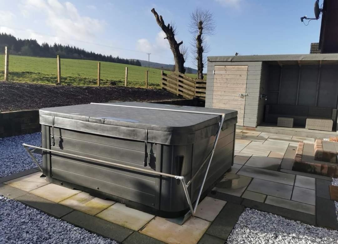 Cairnyard Lodges - Woodrow Beeswing Buitenkant foto
