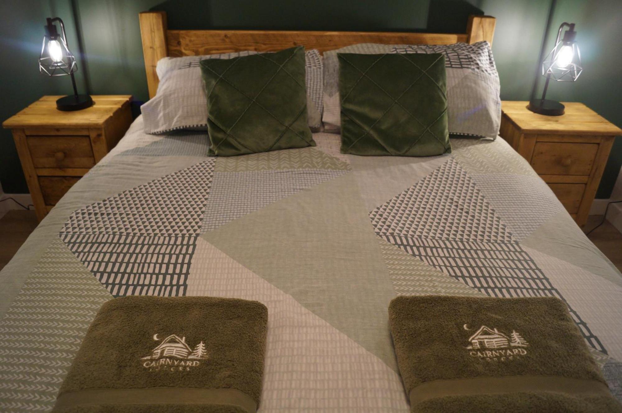 Cairnyard Lodges - Woodrow Beeswing Buitenkant foto