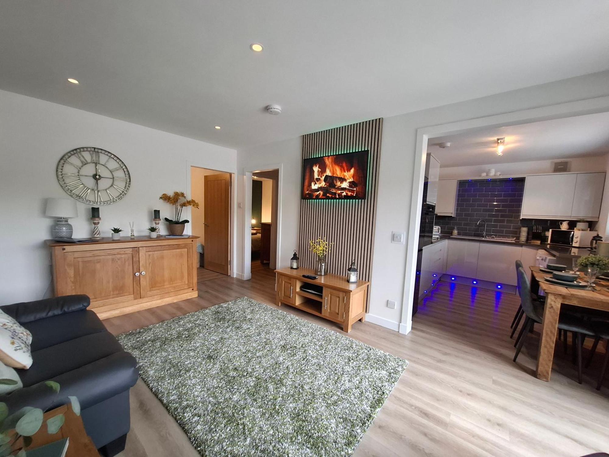 Cairnyard Lodges - Woodrow Beeswing Buitenkant foto