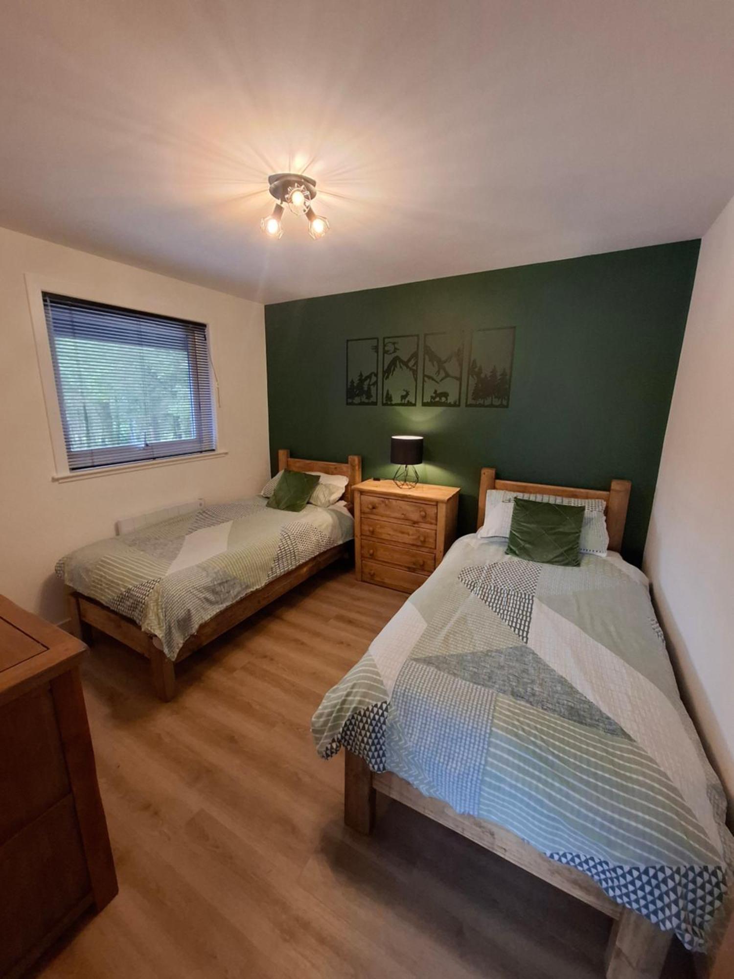Cairnyard Lodges - Woodrow Beeswing Buitenkant foto